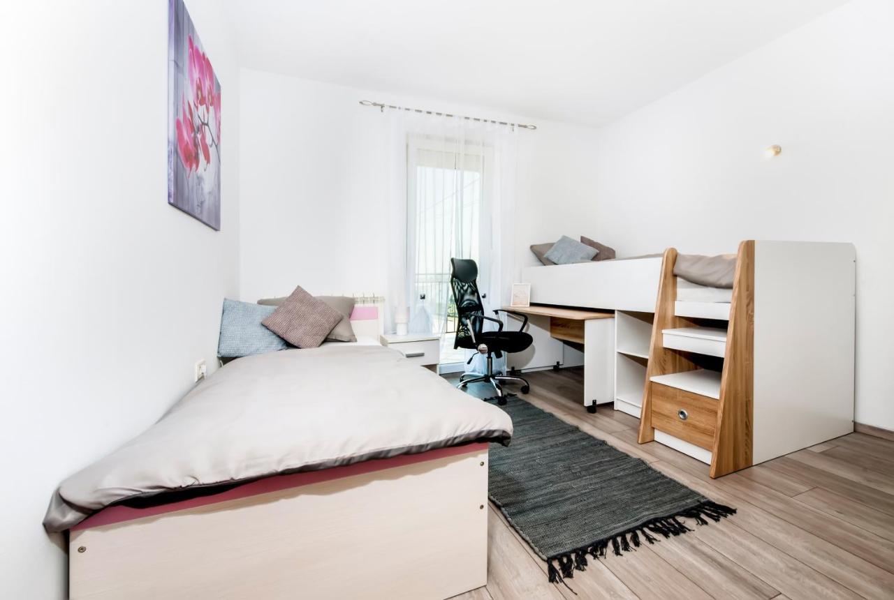 Lea'S Apartment Ровинь Экстерьер фото